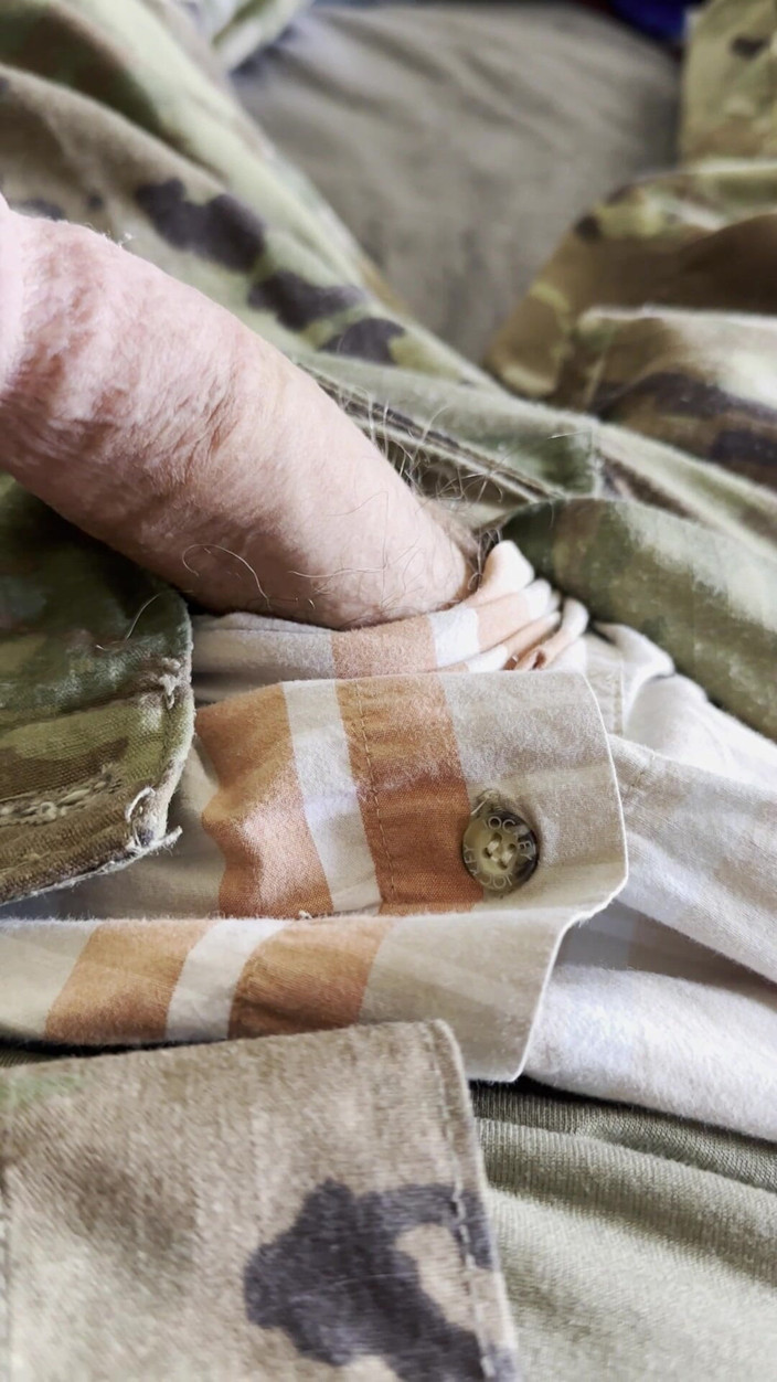 Gay Soldier Stuff: 現場で一週間、大量の負荷を撮影した後、再び撮影しました - 私はとても興奮しました!