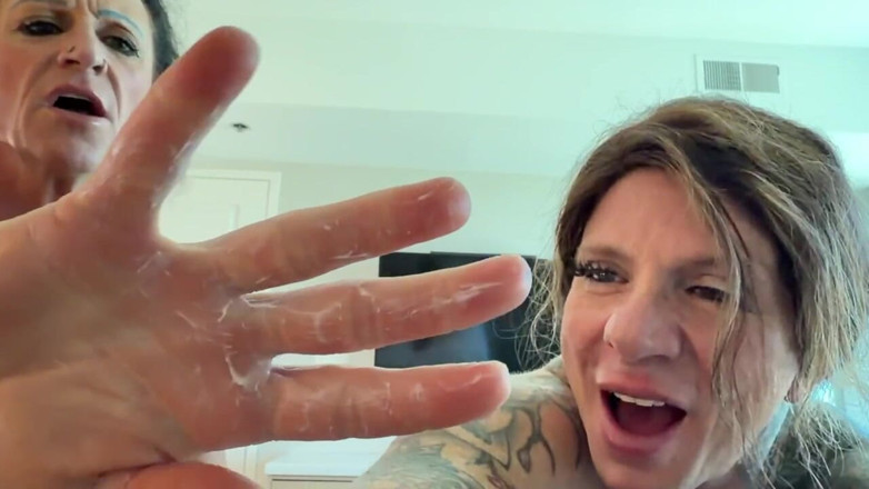 DifferentClimber340: Brooke Diesel e Kandylegs Femdom POV