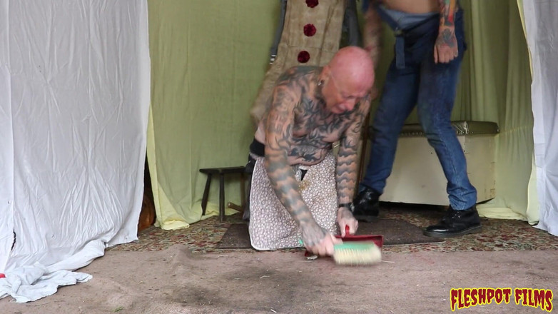 Fleshpot films: Clovni rele partea 1