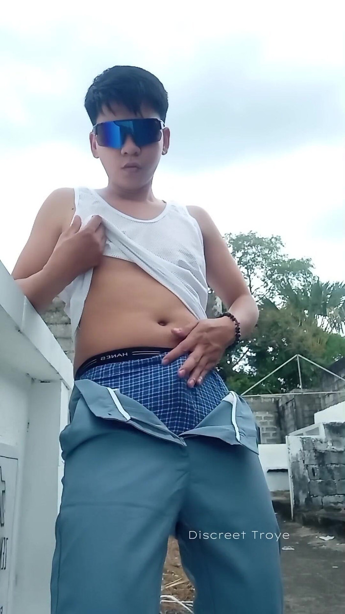 Troye_AsianPinoy: Reise vom college