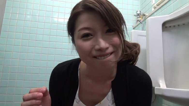 Raptor Inc: 남편이 자리를 비운 동안 남자를 집으로 데려오는 유부녀, 자지에 뒤에서 따먹히다