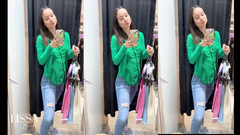 Lissa Brown: Halka açık soyunma odasında mastürbasyon yapıyorum