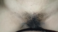 Tiottama: Siediti o inizierò a urlare.