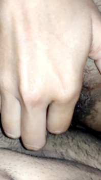 La calda miLF bengalese bhabhi leela tradisce con l'amante segreto con la sua posizione missionaria con il suo grosso cazzo alla missionaria