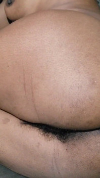 PAWG Ass Girl Użyj jej maszyny do pieprzenia w cipce 5 min