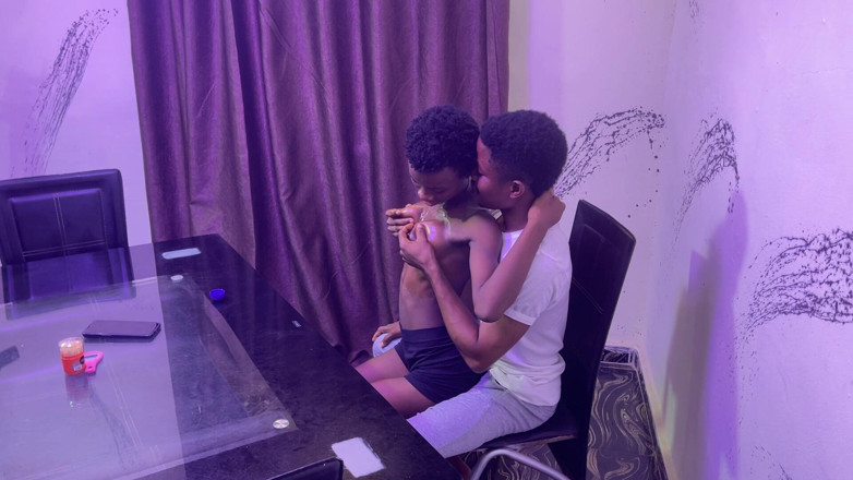 Amateur Teen Studio: Numele ei este Delilah și ea este un Cry Baby