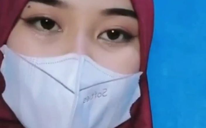 Jilbab69: 夫が仕事に出かけるとムラムラ