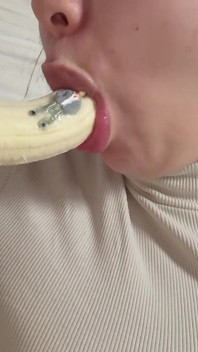 Giantess Stepmom Eats a Banana but Sees