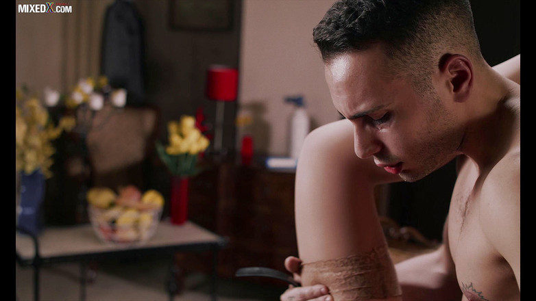 MixedX: Tina kay被意大利大鸡巴狠操并被内射