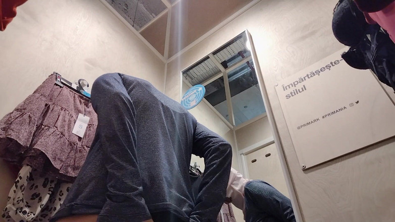 Amateur_MS: Una mora sexy nello spogliatoio
