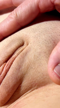 The Massage of My Plump Pussy Drives Me Crazy and Gives Me Powerful Orgasms