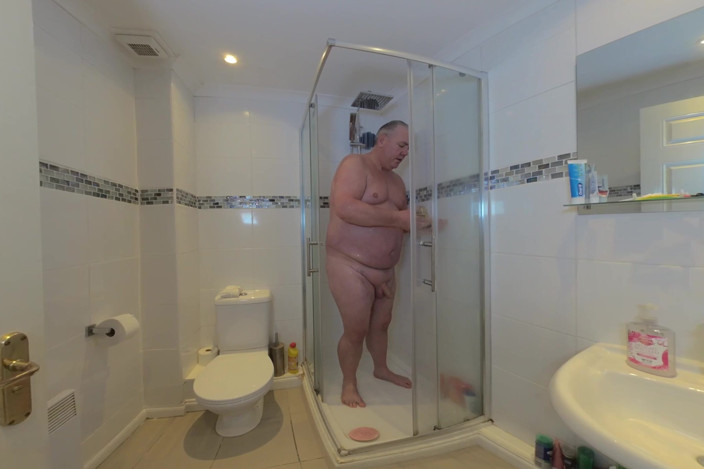 Solo Male VR180 Billy the Bear: Vr180 Getting Soapy in the Shower