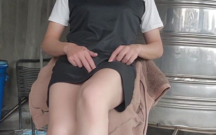 Taiwancdgirl: Sẽ thật thú vị nếu tôi có thể làm tình ở đây.