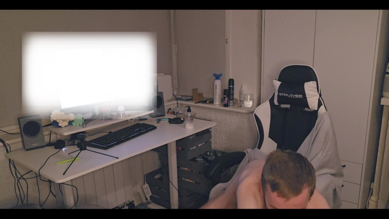 The Max Powers: 42 min di sborrata dentro con qualcuno che guarda