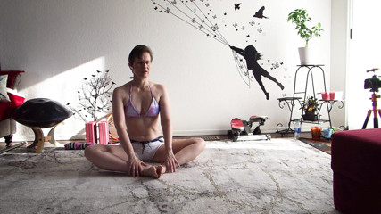 Aurora Willows: Open your hips and hamstrings today heal your sciatica
