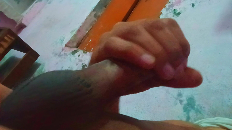 Luckky: Deshi la masturbazione di un grosso cazzo nero indiano