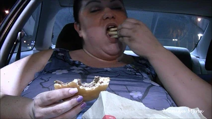 BBW Pleasures: SSBBW eating in car POV