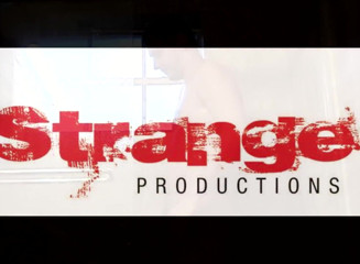 Strange productions solo male: จอห์น สเตรนจ์ โกนขนแล้วรูดควย