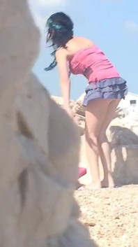 Adrianne na plaży! Flashowanie wideo!