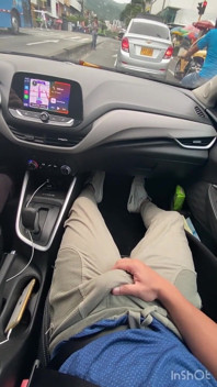 Uber стає гарячим, і я запрошую його до себе додому