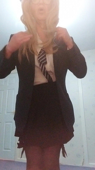 Cindy Belfast: Cindy ama su uniforme