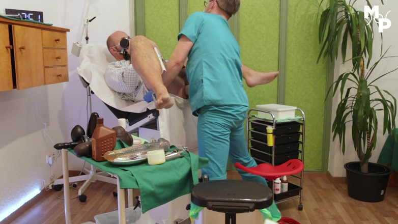 Marcus Pollack Gay: Dr. Wob - 1. Rectal Examination and Measurement of the Maximum Penetration...