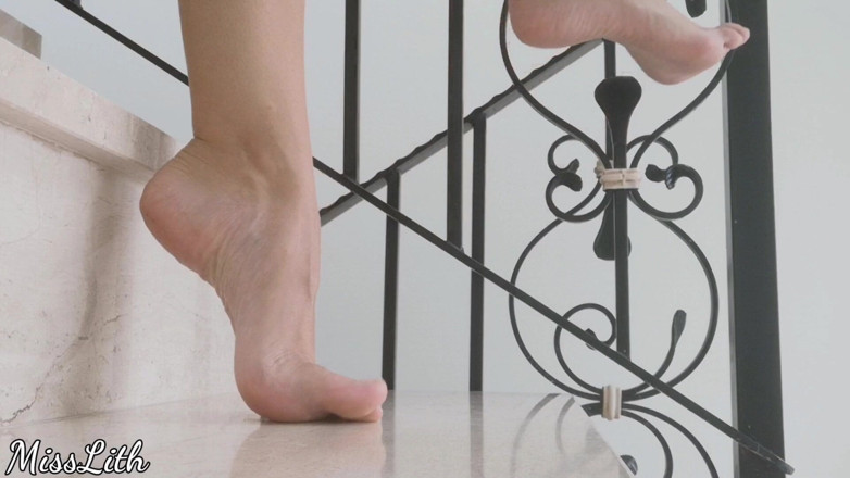 Miss Lith Domina: Trample Tease