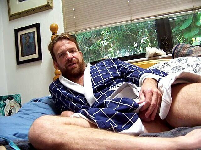 Hairyartist: 继叔叔会给你一份私人礼物