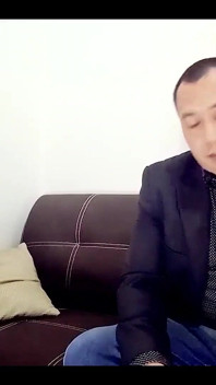 Psad dziwka studentka jedzie wielkiego kutasa swojego nauczyciela, aby uniknąć przysiadania egzaminu