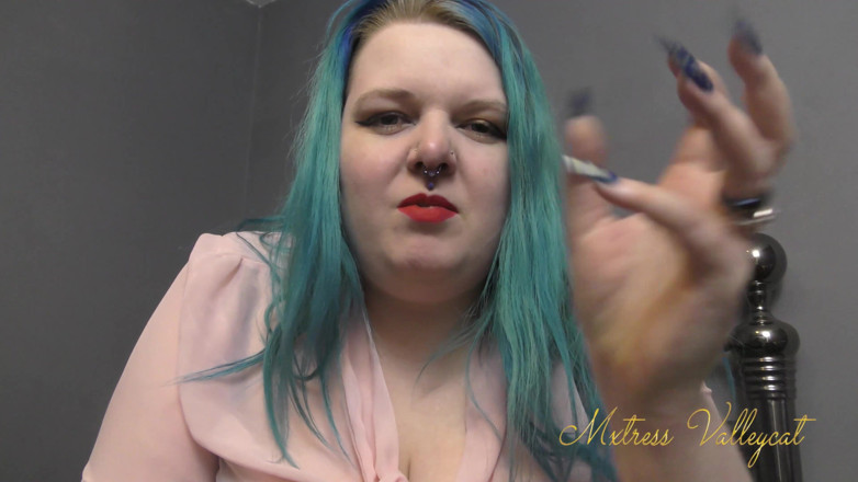Mxtress Valleycat: Mesmerising my tits