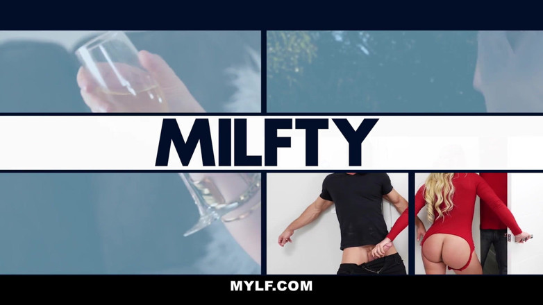 Mylf Official: La prof Pristine Edge aide son élève