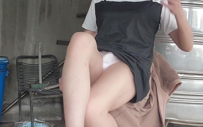 Taiwancdgirl: It Would Be Exciting if I Could Have Sex Here.