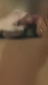 Tante seksi ini bikin suaminya bahagia