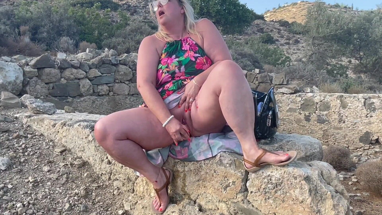 Lena Cox: Outdoor masturbacja i tryska - nimfomanka prawdziwe orgazmy
