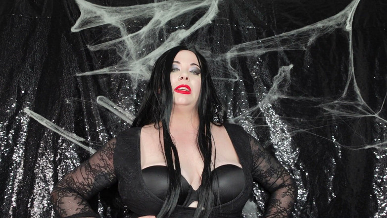Deanna deadly: Stepmommy Morticia Addams Loves Your Fat Stomach and Feeding You