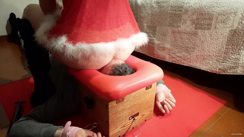 goddess82: Face Sitting &amp; Merry Christmas! 