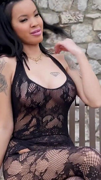 Teaser Jade Mai