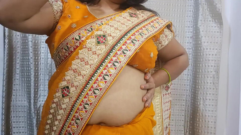 Catchybusty: J’ai enlevé le sari de ma bhabhi, profitez-en