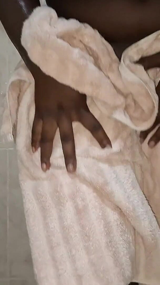 After a Queen Bath, so My Husband Wouldn't Suspect That My Stepbrother Had Sex with Me (BMCs) After a Queen Bath, so My Husband Wouldn't Suspect That My Stepbrother Had Sex with Me (BMCs)