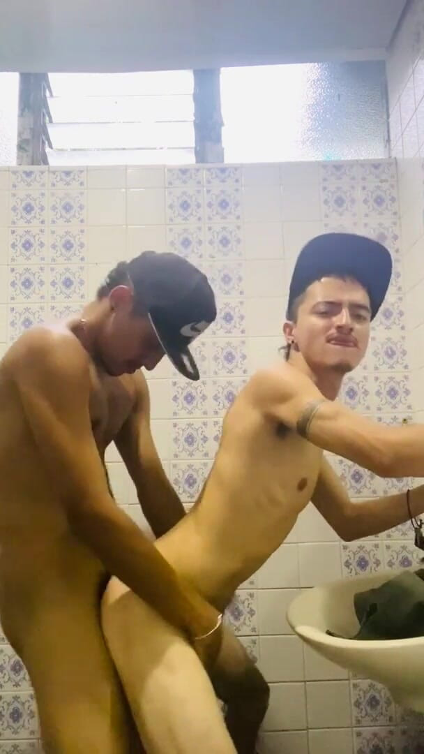 Skinny23cm: Sauna Medellin Gay