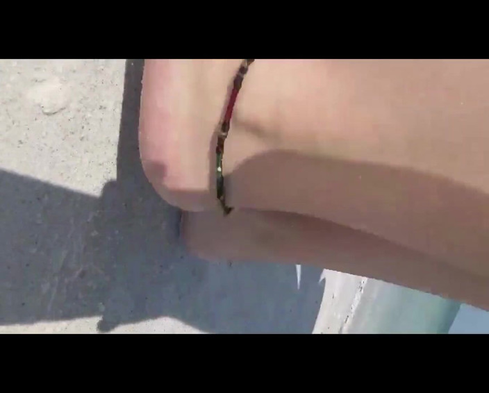 Princess Lextacy: Escucha mis pasos al pie en la playa