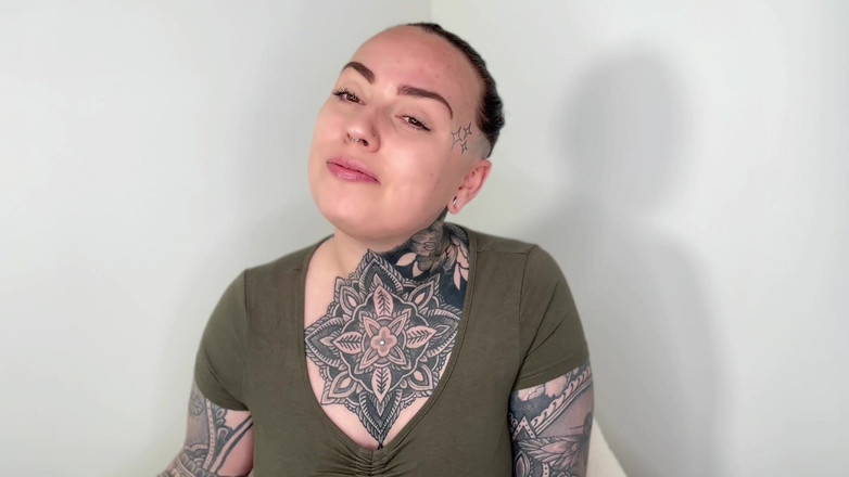 Miss Valentina: Chị kế joi 2