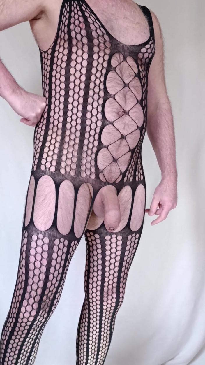 Bob Vajra: Il travestito con plug anale si sega
