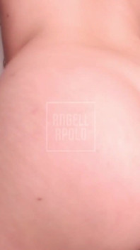 Dans în lenjerie intimă și dezbrăcare lângă cameră - îmi place cât de sexy devine