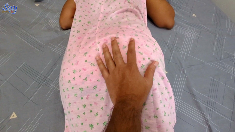 sexybrownis: Pink Nightie Mischief กับพี่เลี้ยงของฉัน - พี่ชายไม่แท้, น้องสาวไม่แท้ XXX แสนโรแมนติก