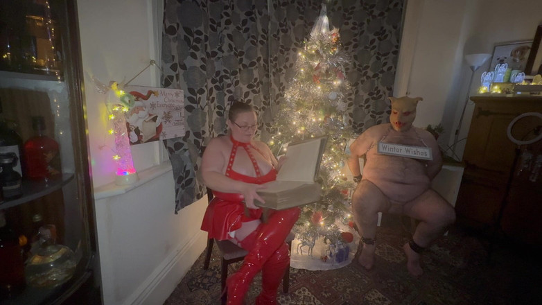 Aaexperiencesltd: Kisah Natal Nyonya Kinkmas dengan Piggy Si Iblis.