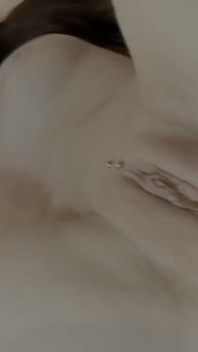 Electra Angel Se Masturba, Tira a Roupa E Leva Um Pau Enorme Na Bunda.