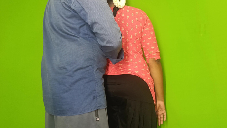 Ilakkiya: Selbstgedrehtes vorspiel eines ehepaars