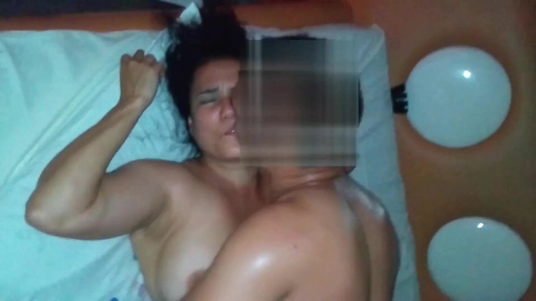 Karina Wife: Người phụ nữ đã có gia đình quan hệ tình dục mà...