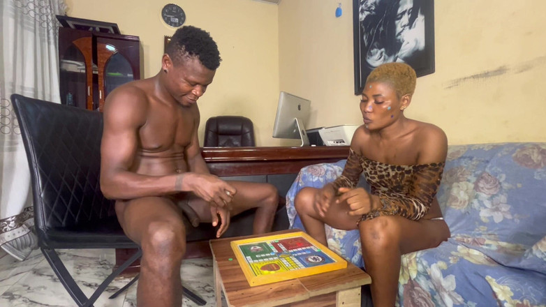 Creamyshuga: Від гри в Лудо до траху старої мачухи